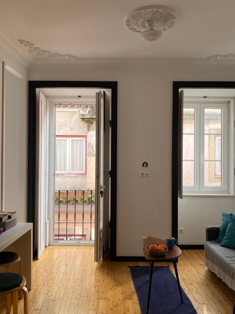 Charming Pied-a-terre In Rossio Apartment