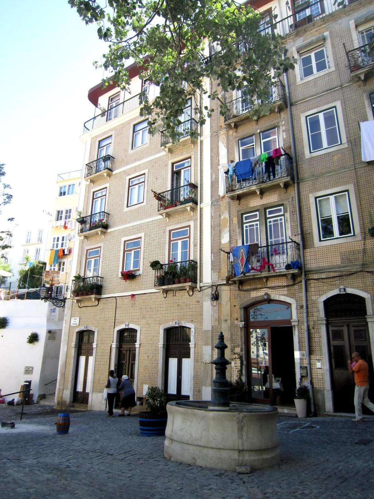 Charming Pied-a-terre In Rossio